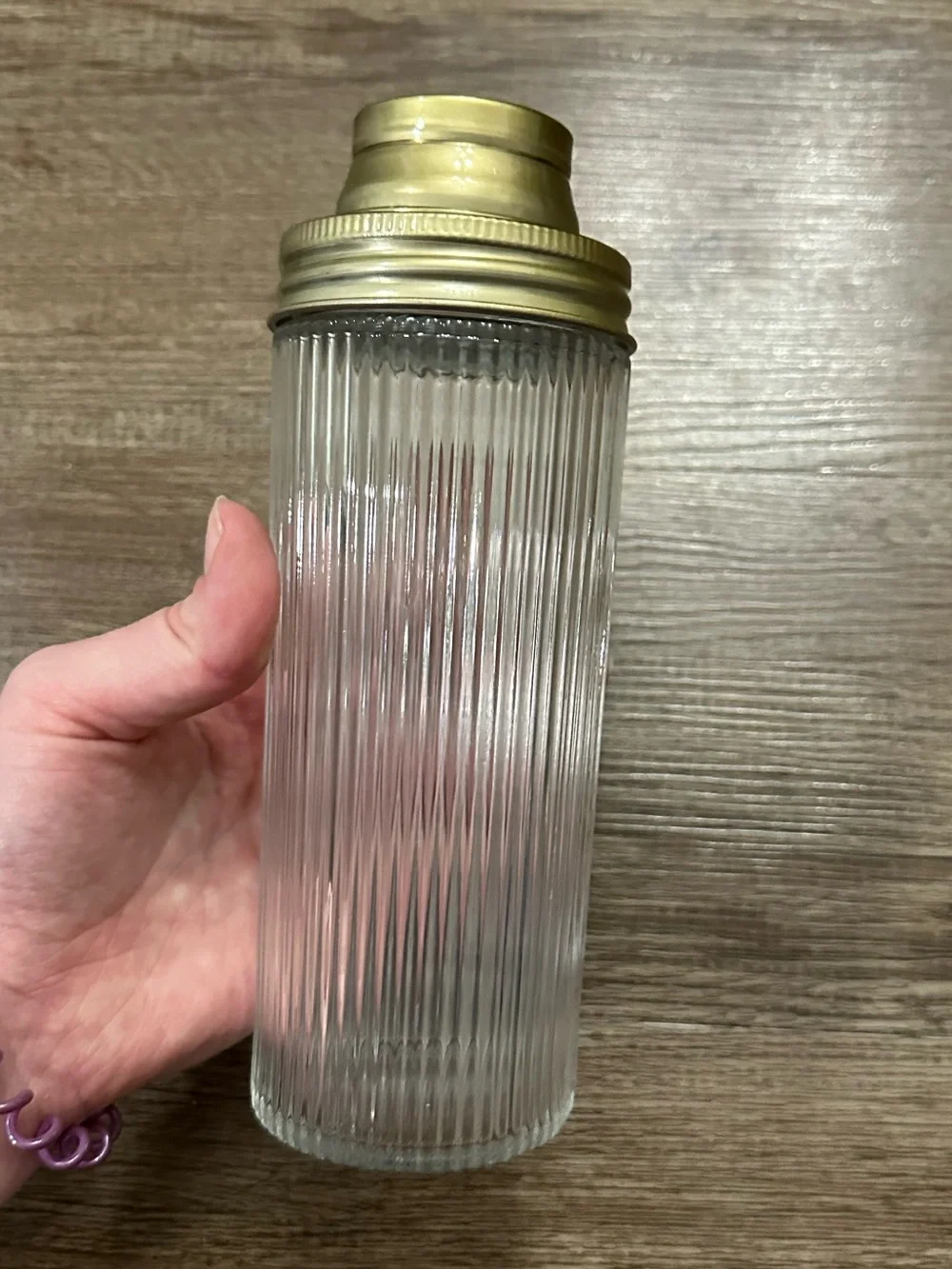 Threshold ribbed glass